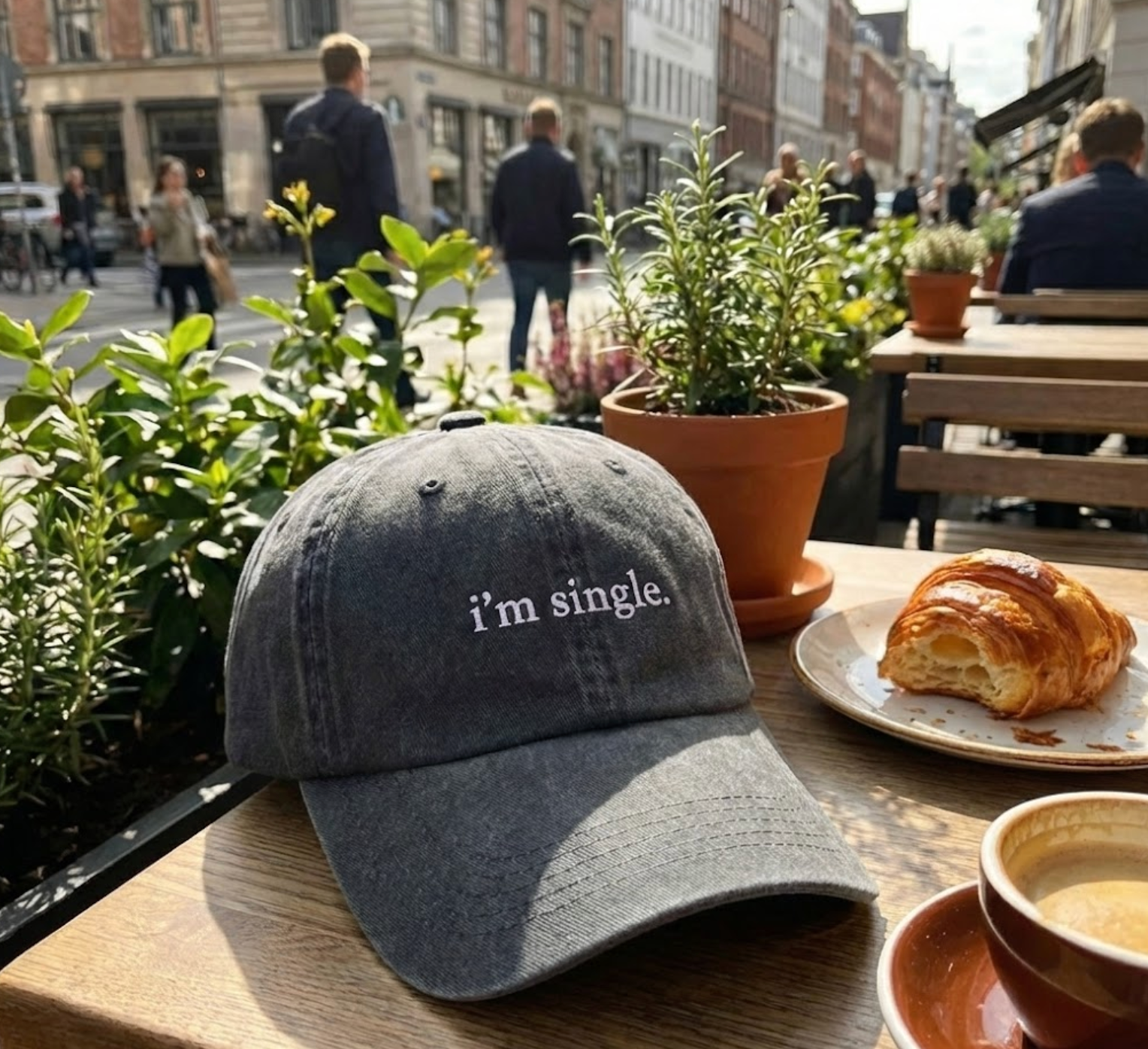 I'm Single Embroidered Dad Hat